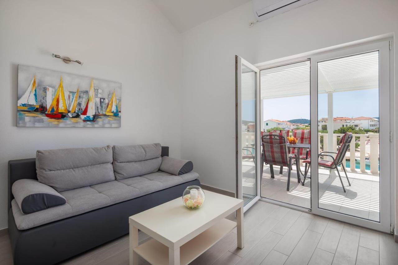 Vila Blanka Apartments Rogoznica  Exteriör bild