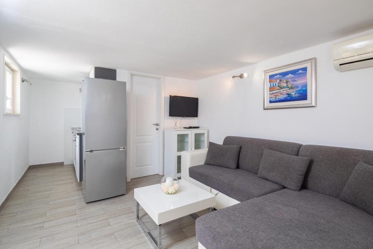 Vila Blanka Apartments Rogoznica  Exteriör bild