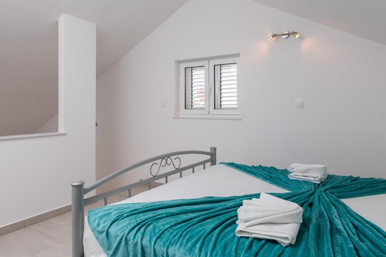 Vila Blanka Apartments Rogoznica  Exteriör bild